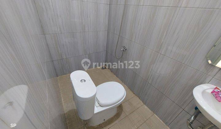 JARANG ADA! GEDUNG LUAS KOST EKLUSIF DAN RUMAH MEWAH ADA KOLAM RENANG - STRATEGIS DI TEPI JALAN KALIURANG KM 14 DEKAT KAMPUS UII