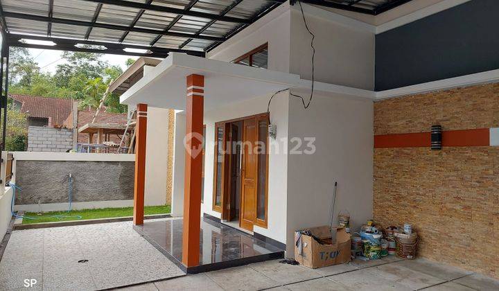 RUMAH GAGAH LIMASAN DENGAN TATA RUANG NYAMAN LEGA DI DEKAT PASAR JANGKANG NGEMPLAK SLEMAN