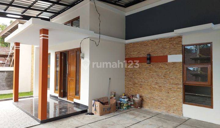 RUMAH GAGAH LIMASAN DENGAN TATA RUANG NYAMAN LEGA DI DEKAT PASAR JANGKANG NGEMPLAK SLEMAN