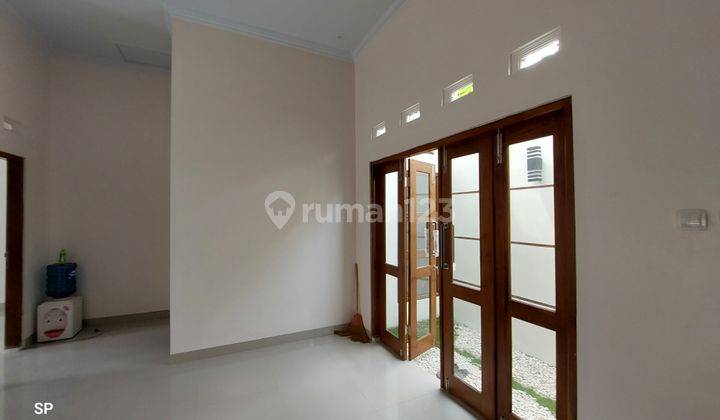 RUMAH GAGAH LIMASAN DENGAN TATA RUANG NYAMAN LEGA DI DEKAT PASAR JANGKANG NGEMPLAK SLEMAN