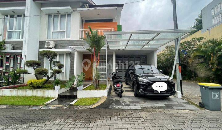 RUMAH MEWAH 2 LANTAI - SEMI FURNISHED DALAM PERUMAHAN ELITE DEKAT RSA UGM JOMBOR 1