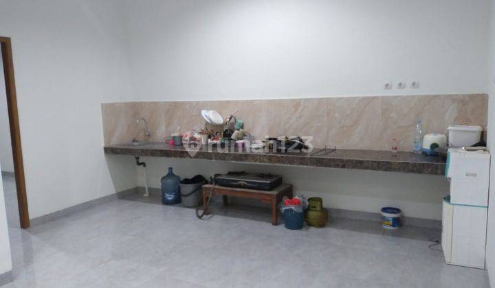 RUMAH BARU MEWAH HOOK ISTIMEWA DENGAN TANAH LUAS TEPI JALAN ASPAL DI KOTAGEDE KODYA