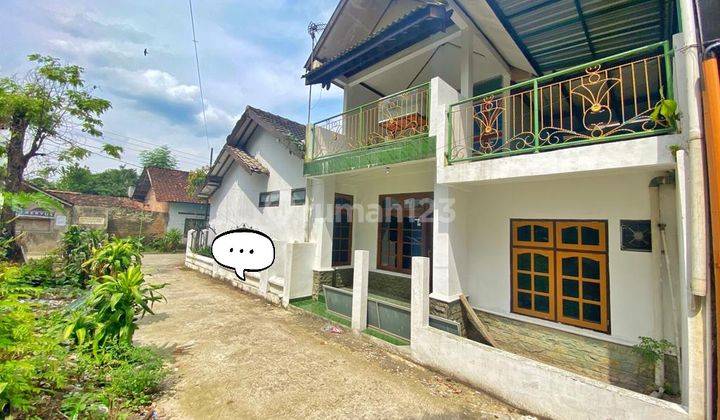 RUMAH HOOK MURAH 2 LANTAI - TERAWAT DENGAN TANAH LUAS DI SIDOARUM GODEAN 7