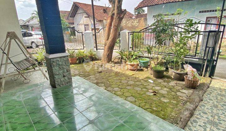 RUMAH HOOK MURAH 2 LANTAI - TERAWAT DENGAN TANAH LUAS DI SIDOARUM GODEAN 18