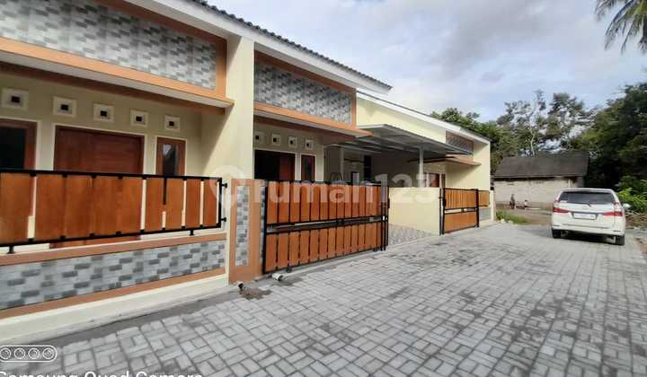 RUMAH CANTIK MINIMALIS KEMBAR DI DEKAT KAMPUS UNRIYO TAJEM MAGUWOHARJO SLEMAN