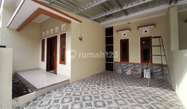 RUMAH CANTIK MINIMALIS KEMBAR DI DEKAT KAMPUS UNRIYO TAJEM MAGUWOHARJO SLEMAN