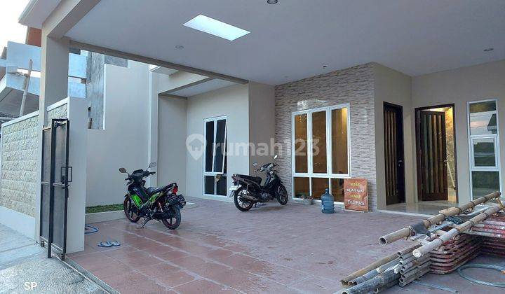 ISTIMEWA BANGET! RUMAH MEWAH BARU 2 LANTAI DENGAN KUALITAS PREMIUM DI DEKAT STADION MAGUWOHARJO DAN JOGJABAY