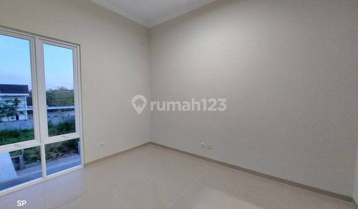 ISTIMEWA BANGET! RUMAH MEWAH BARU 2 LANTAI DENGAN KUALITAS PREMIUM DI DEKAT STADION MAGUWOHARJO DAN JOGJABAY
