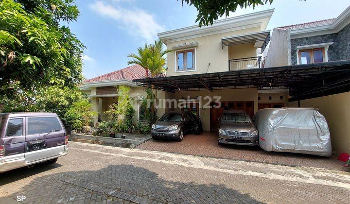 RUMAH MEWAH ASRI HOOK DENGAN TATA RUANG NYAMAN DALAM PERUMAHAN MERAPI REGENCY DI JALAN KALIURANG KM 9 NGAGLIK SLEMAN 1