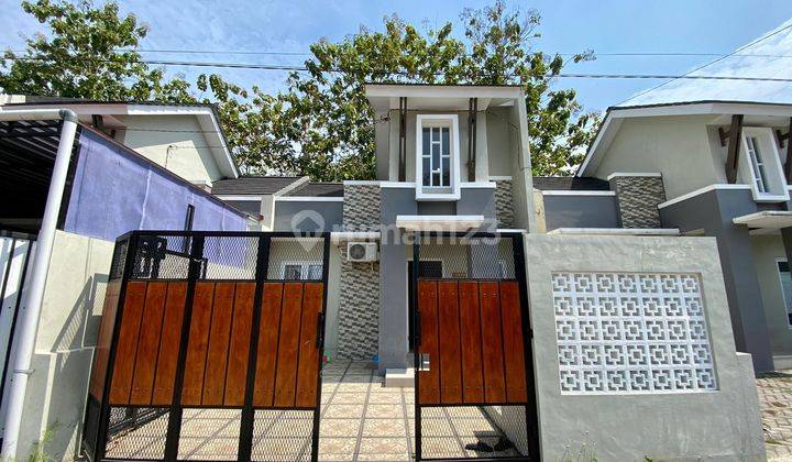 RUMAH CANTIK SEPERTI 2 LANTAI - FULL FURNISHED DALAM PERUMAHAN SBS SEDAYU JALAN WATES KM 9 DEKAT PERTAMINA REWULU