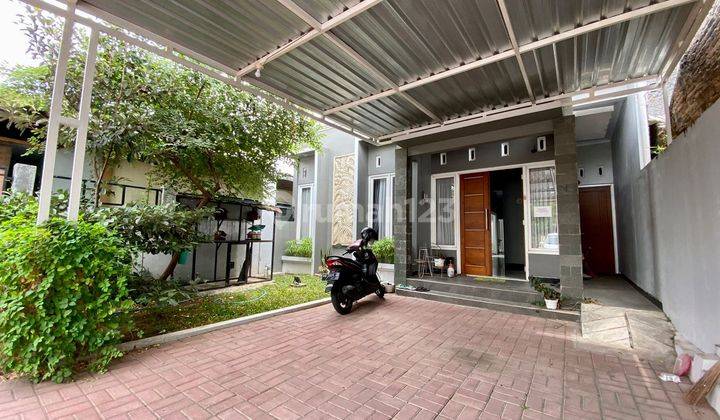 RUMAH MEWAH ISTIMEWA COCOK UNTUK HOMESTAY DENGAN HALAMAN LUAS DI WIROBRAJAN KODYA JOGJAKARTA DEKAT MALIOBORO