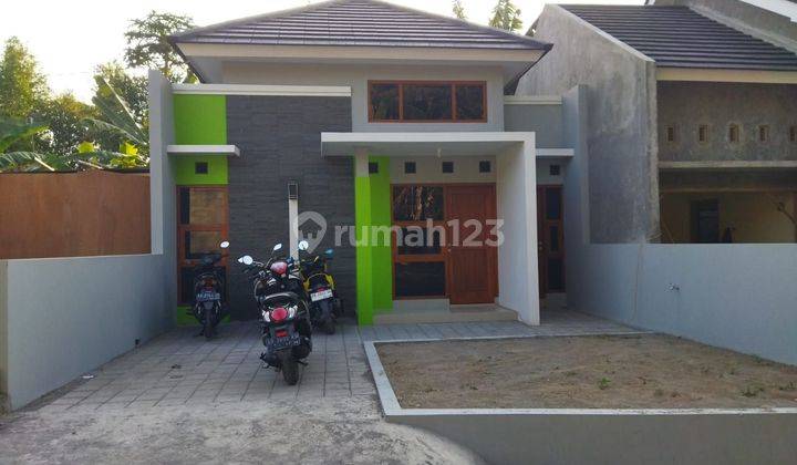 RUMAH BARU CANTIK LIMASAN HARGA MURAH DI JALAN WATES KM 9.5 SEDAYU DEKAT PERTAMINA REWULU 2