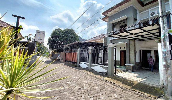 MEWAH MURAH .. ! RUMAH MEWAH 2 LANTAI FULL FURNISHED DI KAWASAN PREMIUM DEKAT KE KAMPUS UGM DAN AL AZHAR 2