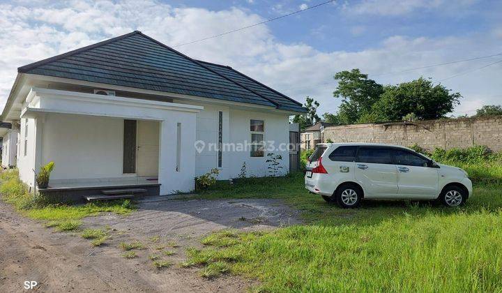 RUMAH STRATEGIS ASRI DAN NYAMAN LINGKUNGAN SEJUK DENGAN TANAH LUAS DI JALAN KALIURANG KM 13 DEKAT KAMPUS UII 1