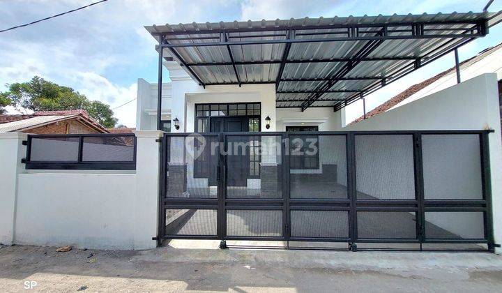 Rumah Baru Klasik Putih Limasan Modern Di Timur Jalan Kaliurang Km 9 Wedomartani Ngemplak Sleman 2