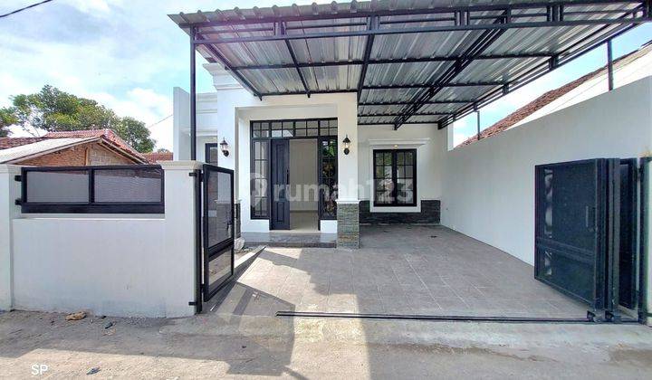 Rumah Baru Klasik Putih Limasan Modern Di Timur Jalan Kaliurang Km 9 Wedomartani Ngemplak Sleman 1