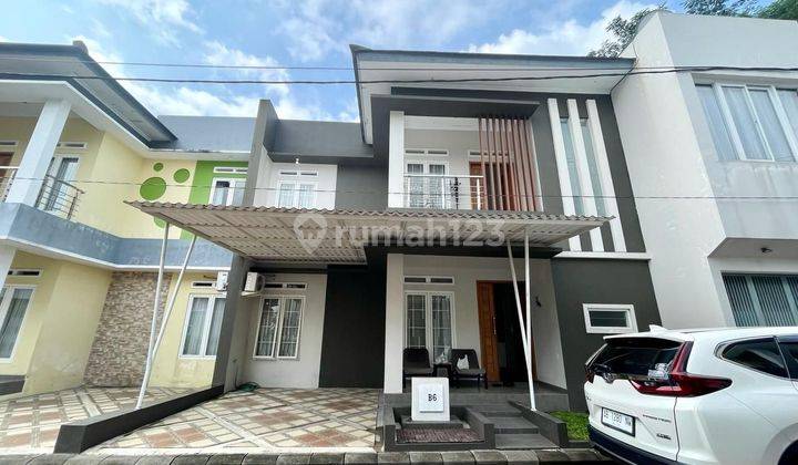 RUMAH MEWAH 2 LANTAI STRATEGIS DALAM PERUMAHAN DENGAN KUALITAS TERBAIK DI JALAN PALAGAN KM 7 NGAGLIK SLEMAN 2