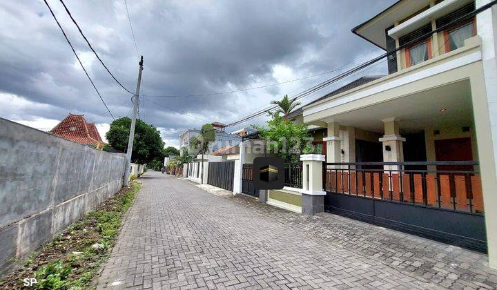 RUMAH MEWAH 2 LANTAI SEMI FURNISHED DI PERUMAHAN STRATEGIS DEKAT TERMINAL CONDONG CATUR DEPOK SLEMAN 2