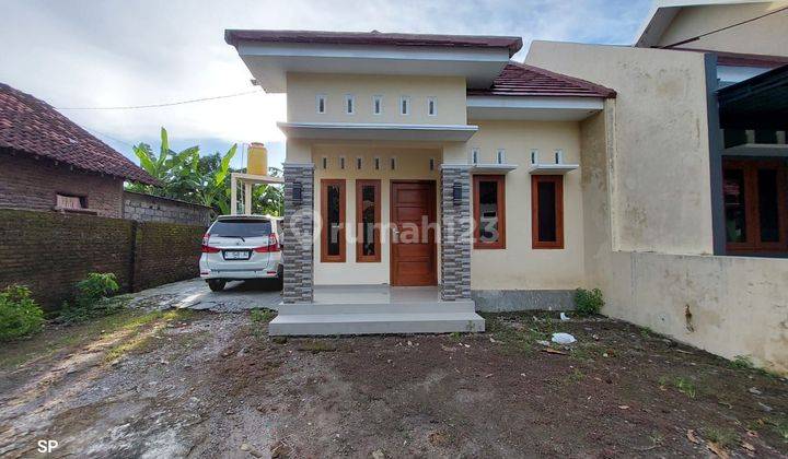 Super Murah .. Rumah Baru Cantik Minimalis - Harga Super Ekonomis Dengan Tanah Luas Di Sumberharjo Prambanan Sleman 1