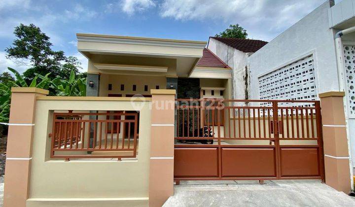 RUMAH COKLAT CANTIK MINIMALIS BARU HARGA BERSAHABAT DI TANJUNG KALITIRTO BERBAH SLSMAN 1