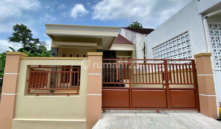 RUMAH COKLAT CANTIK MINIMALIS BARU HARGA BERSAHABAT DI TANJUNG KALITIRTO BERBAH SLSMAN 1