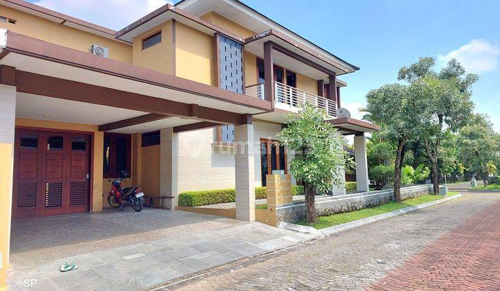 BOMBASTIS...! ALA RUMAH ARTIS ! RUMAH MEWAH HOOK 2 LANTAI  FULLY FURNISHED Di DALAM PERUMAHAN BALE HINGGIL JALAN KALIURANG KM 8 NGAGLIK SLEMAN 1