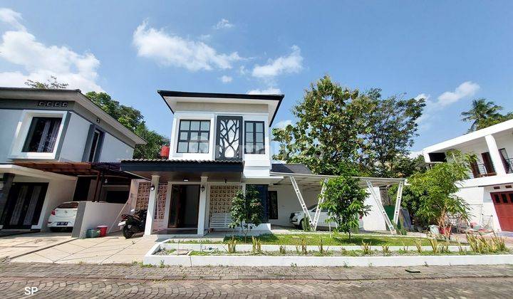 DIKONTRAKKAN RUMAH MEWAH 2 LANTAI FULLY FURNISHED NYAMAN DALAM.PERUMAHAN ELITE DI JALAN PALAGAN KM 11 NGAGLIK SLEMAN 2