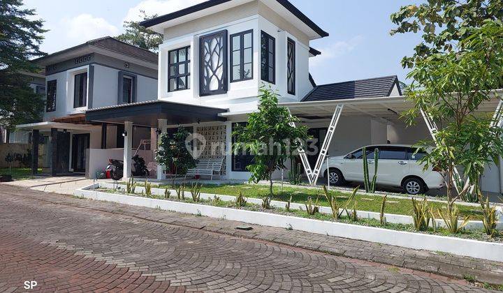 Dikontrakkan Rumah Mewah 2 Lantai Fully Furnished Nyaman Dalam.perumahan Elite Di Jalan Palagan Km 11 Ngaglik Sleman 2