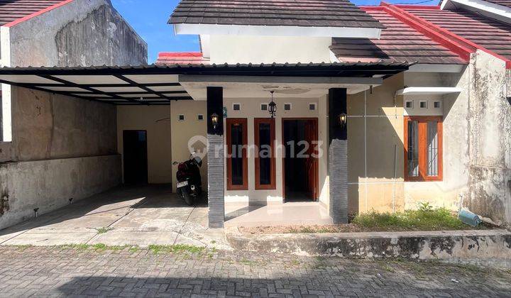 RUMAH CANTIK MINIMALIS HARGA EKONOMIS DALAM PERUMAHAN DI BANGUNJIWO DEKAT KAMPUS UMY TERPADU 2