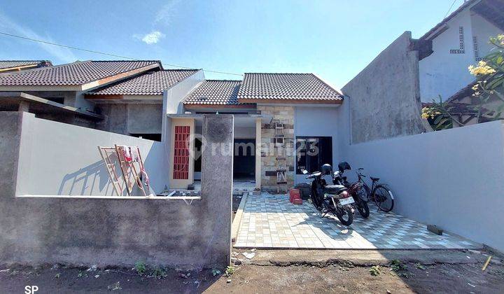 RUMAH CANTIK MINIMALIS KEMBAR 3 UNIT DENGAN TANAH LUAS DI DEKAT JOGJABAY WEDOMARTANI NGEMPLAK SLEMAN 2