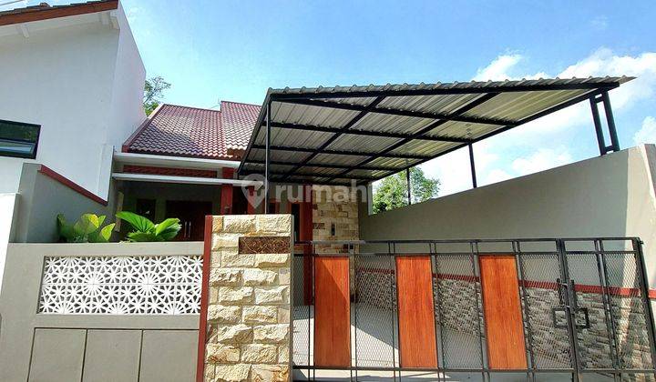 RUMAH BARU CANTIK MENARIK DENGAN TANAH LUAS DI MAGUWPHARJO DEPOK SLEMAN DEKAT RS. HERMINA DAN LOTTEMART 1