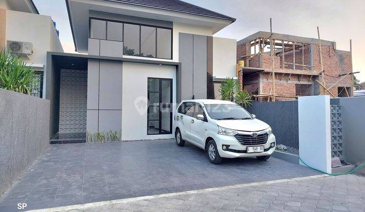 Rumah Mewah Estetik Dengan High Ceiling Kualitas Premium Dalam Perumahan Di Jalan Kaliurang Km 13 Sukoharjo Ngaglik Sleman 1