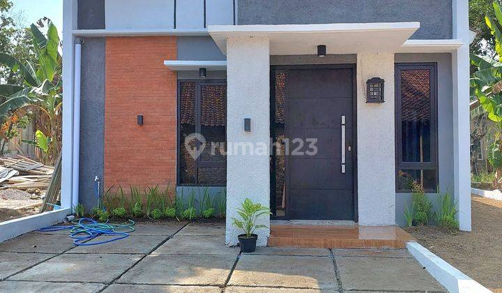 RUMAH CANTIK MODERN SCANDINAVIAN DI UTARA  PASAR GODEAN DEKAT RS. ATHUROT  2