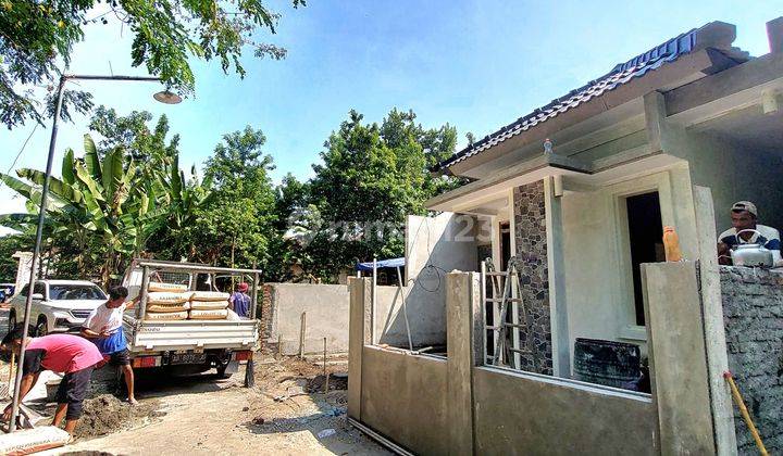 RUMAH BARU CANTIK MINIMALIS - HARGA EKONOMIS DI TEGALTIRTO BERBAH SLEMAN DEKAT GARASI BUS BIMO 2