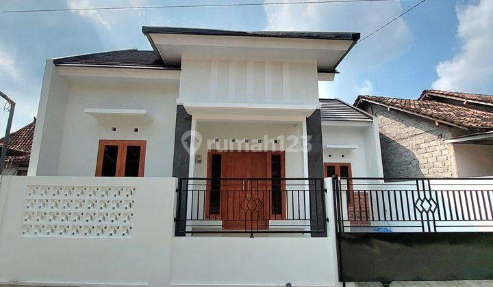 RUMAH CANTIK MINIMALIS DENGAN TATA RIANG MANIS DI PURWOMARTANI SLEMAN DEKAT RINGIN PURWOMARTANI 2