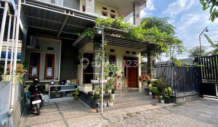 RUMAH MEWAH 2 LANTAI HOOK DENGAN TANAH LUAS HARGA MURAH DI BANYURADEN GAMPING SLEMAN DEKAT KAMPUS UNU 2