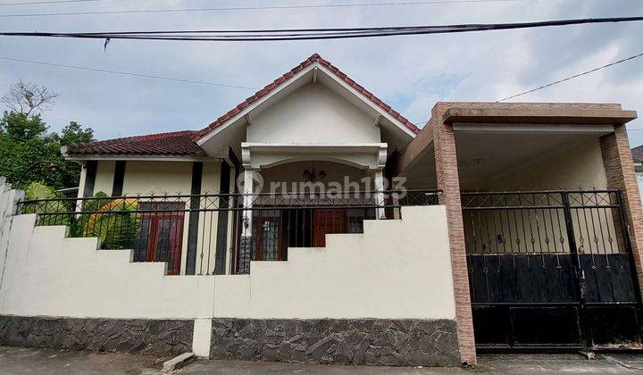 RUMAH CANTIK ASRI DENGAN TANAH LUAS DI JALAN KALIURANG KM 12 NGAGALIK SLEMAN DEKAT PONDOK PANDANARAN 1