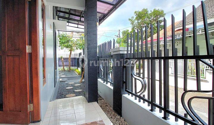 RUMAH MEWAH HARGA MURAH DENGAN TANAH LUAS DALAM PERUMAHAN BUMI SANTAN DI DEKAT TRANSMART MAGUWOHARJO 2