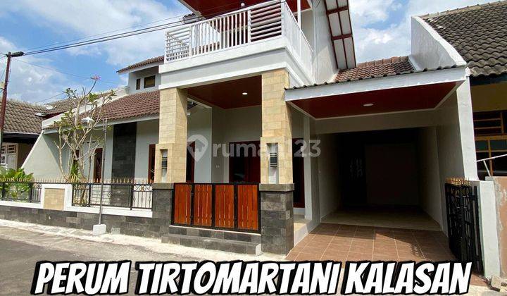 RUMAH CANTIK ESTETIK 2 LANTAI LIKE VILLA DALAM  PERUMAHAN ONE GATE SISTEM DI TIRTOMARTANI KALASAN SLEMAN DEKAT GEDUNG LPMP 1