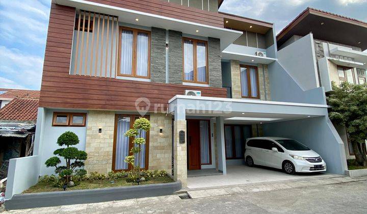 RUMAH MEWAH LUX 2 LANTAI SEMI FURNISHED DALAM CLUSTER EKLUSIF DEKAT JALAN RAYA GEDONGKUNING BANGUNTAPAN 2