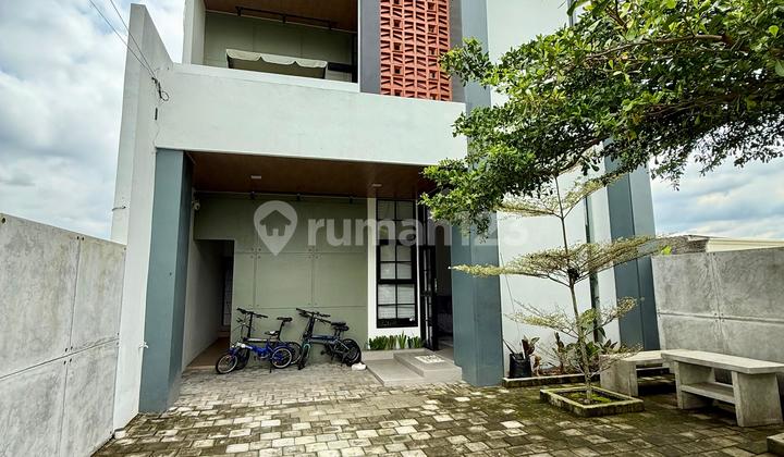 Rumah Mewah Dengan Tanah Luas Dan Kolam Renang Pribadi View Persawahan Di Sidomoyo Godean Sleman Dekat Kampus Unisa Dan Sekolah Al Azhar Gamping Sleman Rumah Mewah Dengan Tanah Luas Dan Kolam Renang Pribadi View Persawahan Di Sidomoyo Godean Sleman Dekat Kampus Unisa Dan Sekolah Al Azhar Gamping Sleman