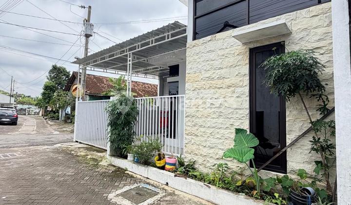Super Cheap‼️ Beautiful Hook House in Gambiran Umbulharjo Near Uad Campus and Xt Square 2