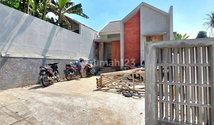 Rumah Cantik Modern Kekinian 2 Unit Di Dekat Pasar Cebongan Mlati Sleman 2