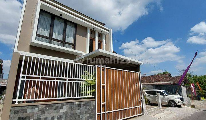 Rumah Mewah 2 Lantai - Harga Murah Di Jalan Palagan Km 7 Dekat Hotel Hyatt Dan Al Azhar 1