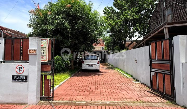 Spacious House in City Center, Strategic Location One Step to Bugisan Main Road, Close to Jogja Square and Wirobrajan 2