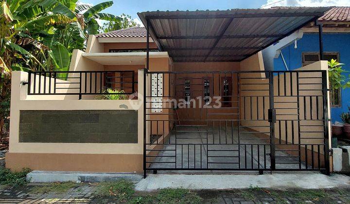 MURAH BANGET! RUMAH BARU SIAP HUNI - CANTIK MENARIK DI DEKAT PASAR STAN MAGUWOHARJO DEPOK SLEMAN 2