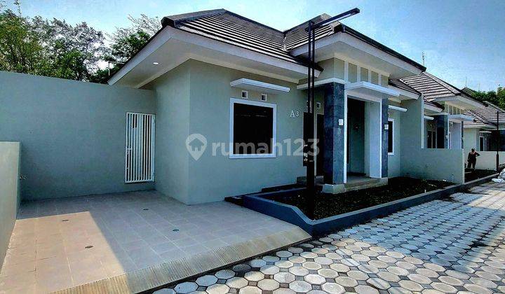 Murah Banget! Rumah Baru Fresh Cantik Limasan Modern Dengan Harga Murah Banget Di Tamanmartani Kalasan Sleman Dekat Bogem 2