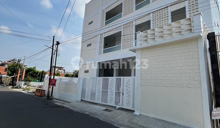 Rare Find‼️Very Special & Strategic‼️Brand New Exclusive 3-Storey Boarding House with 27 Rooms in Premium Location on Kaliurang Road, Ring 1 Near UGM Campus 2