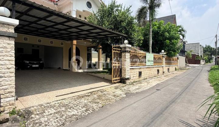 Spacious Guest House 2 Floors Fully Furnished with Large Land in Premium Location Condong Catur Near Pakuwon Mall 2