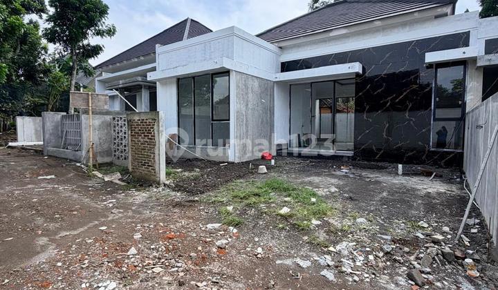 Rumah Mewah Modern Open Space dengan Tanah Luas di Jalan Kaliurang Km. 13 Ngemplak Sleman Dekat Pasar Jangkang 2